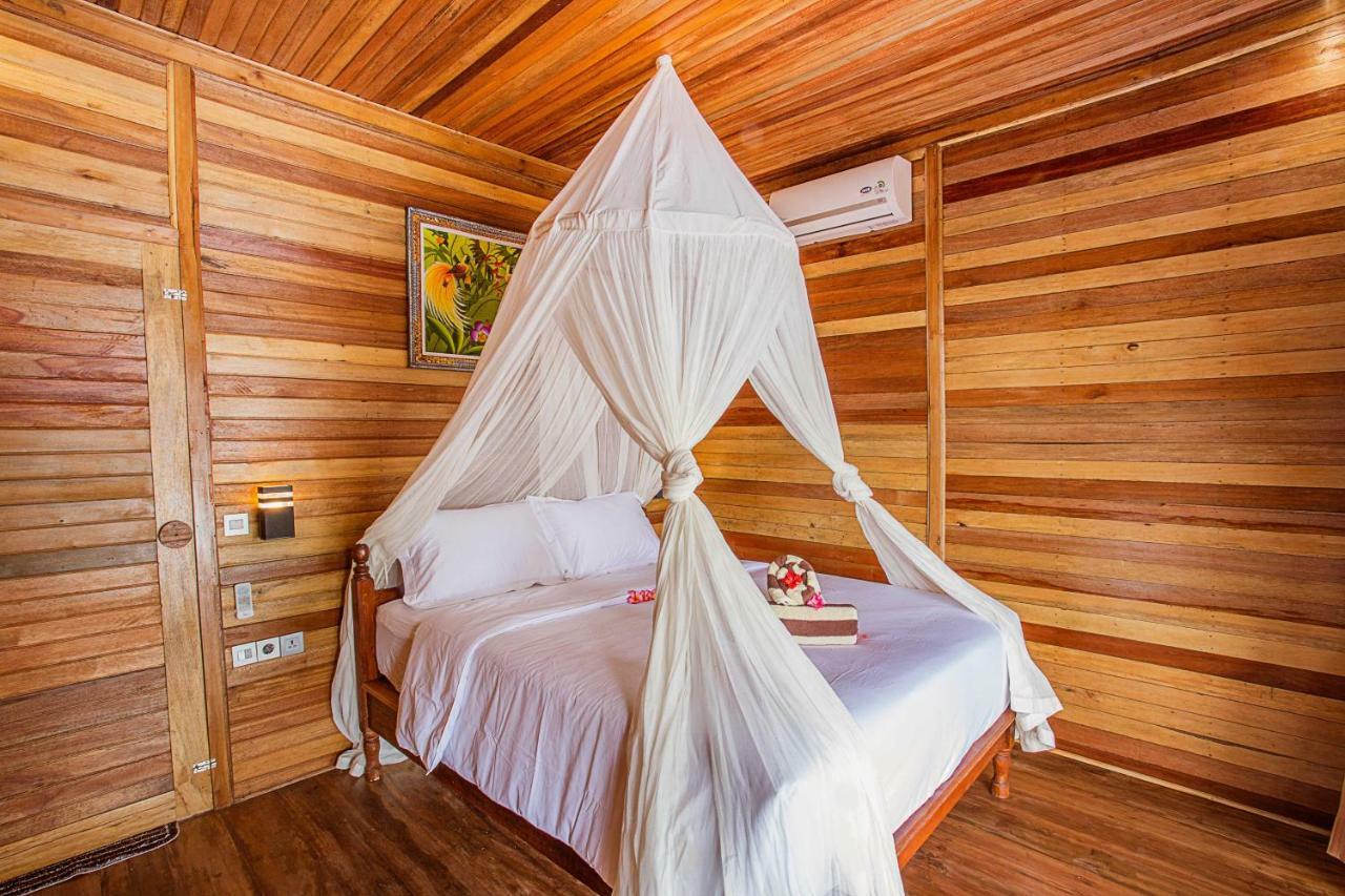 Wooden Beach Sunset Cottages Lembongan Eksteriør billede