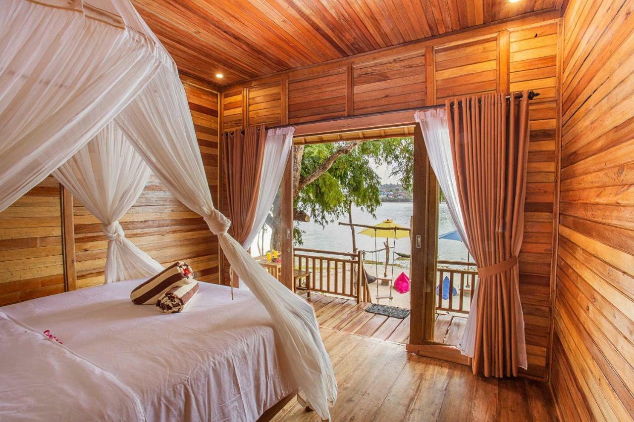 Wooden Beach Sunset Cottages Lembongan Eksteriør billede