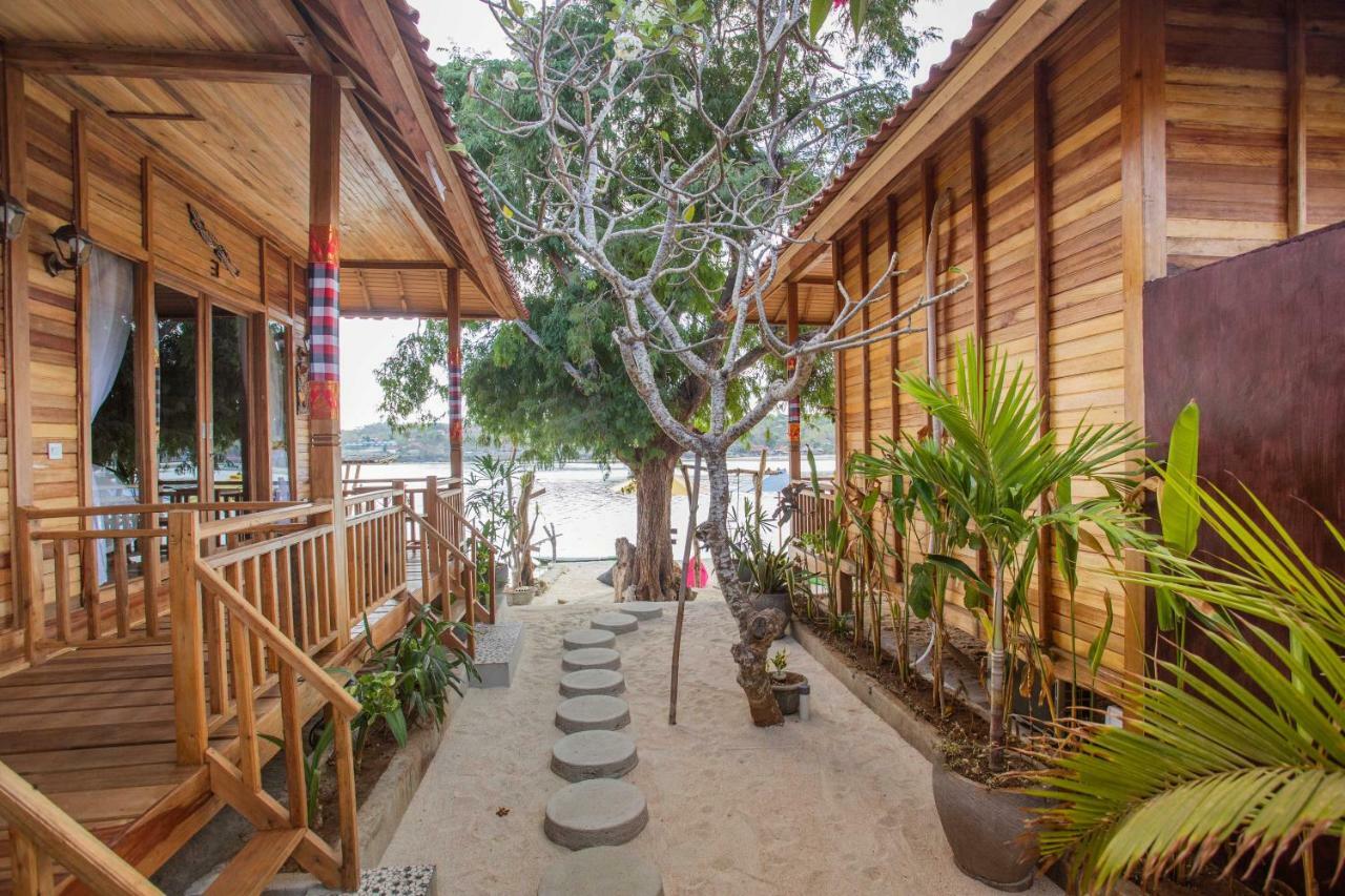 Wooden Beach Sunset Cottages Lembongan Eksteriør billede